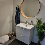 Mini-lejlighed Med Kokken - Deler Bad Og Toilet Med Nabolejlighed 4 Asperup